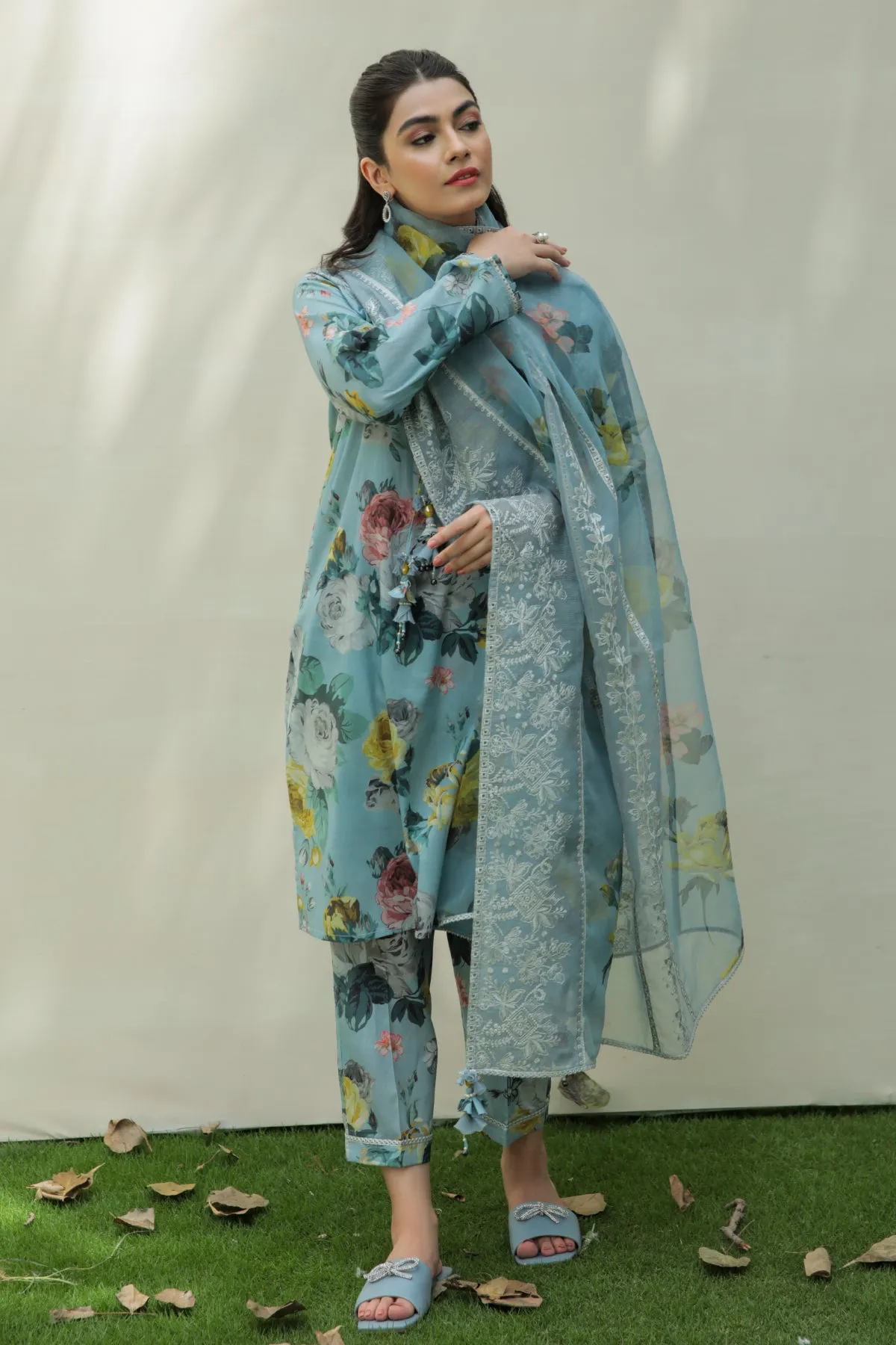 EMBROIDERED LAWN UF-211