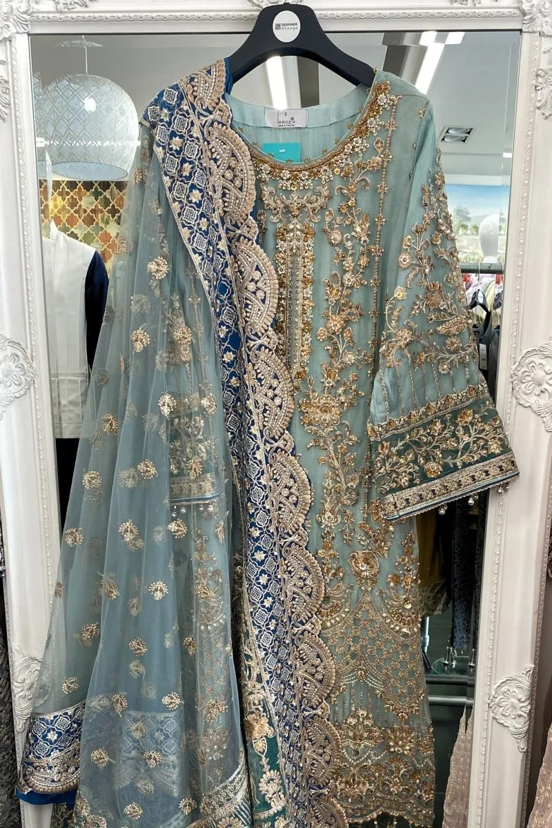 Luxurious Imrozia Pakistani Wedding Wear - IMR220 Elegant Bridal Attire