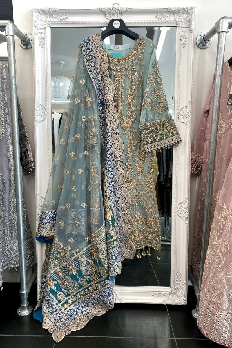 Luxurious Imrozia Pakistani Wedding Wear - IMR220 Elegant Bridal Attire