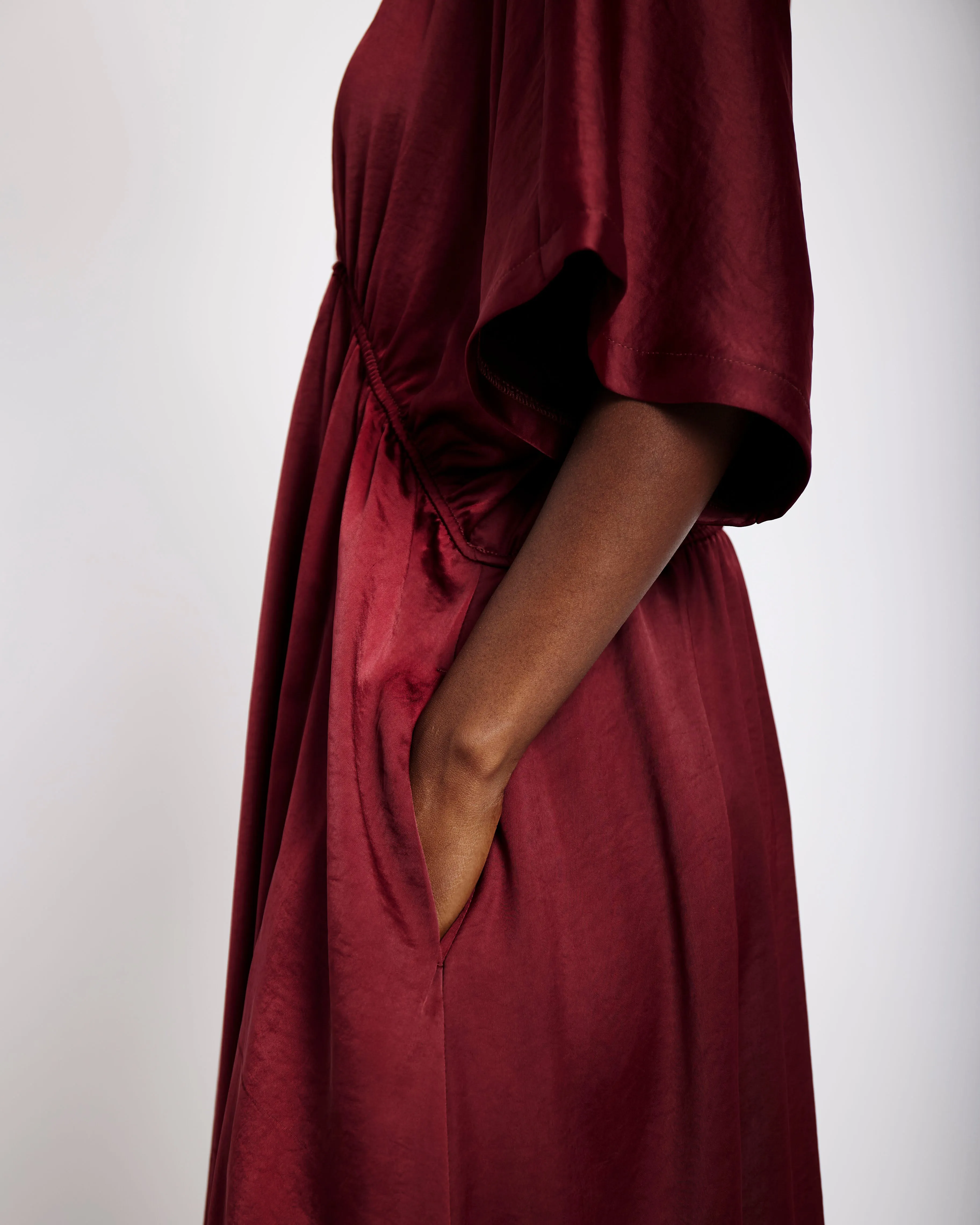 Joy Kaftan in Burgundy