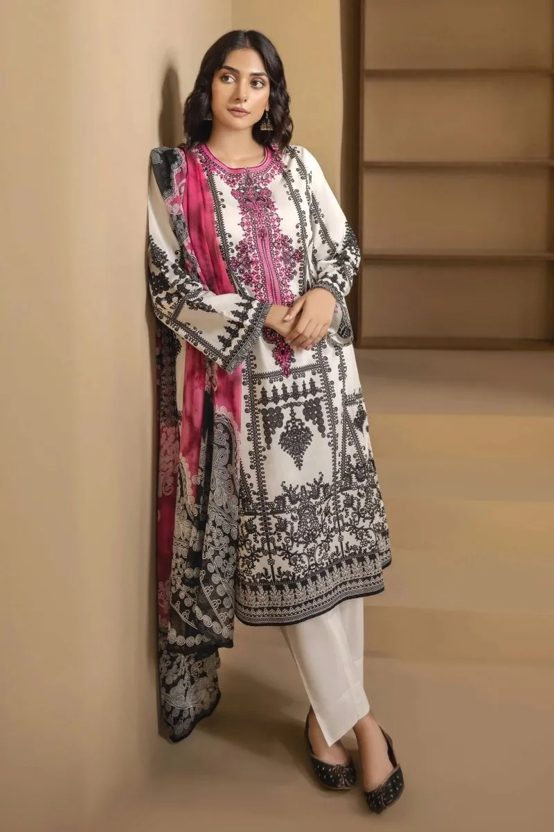 Limelight Embroidered Cambric Pakistani 3 Piece Suit LIM354