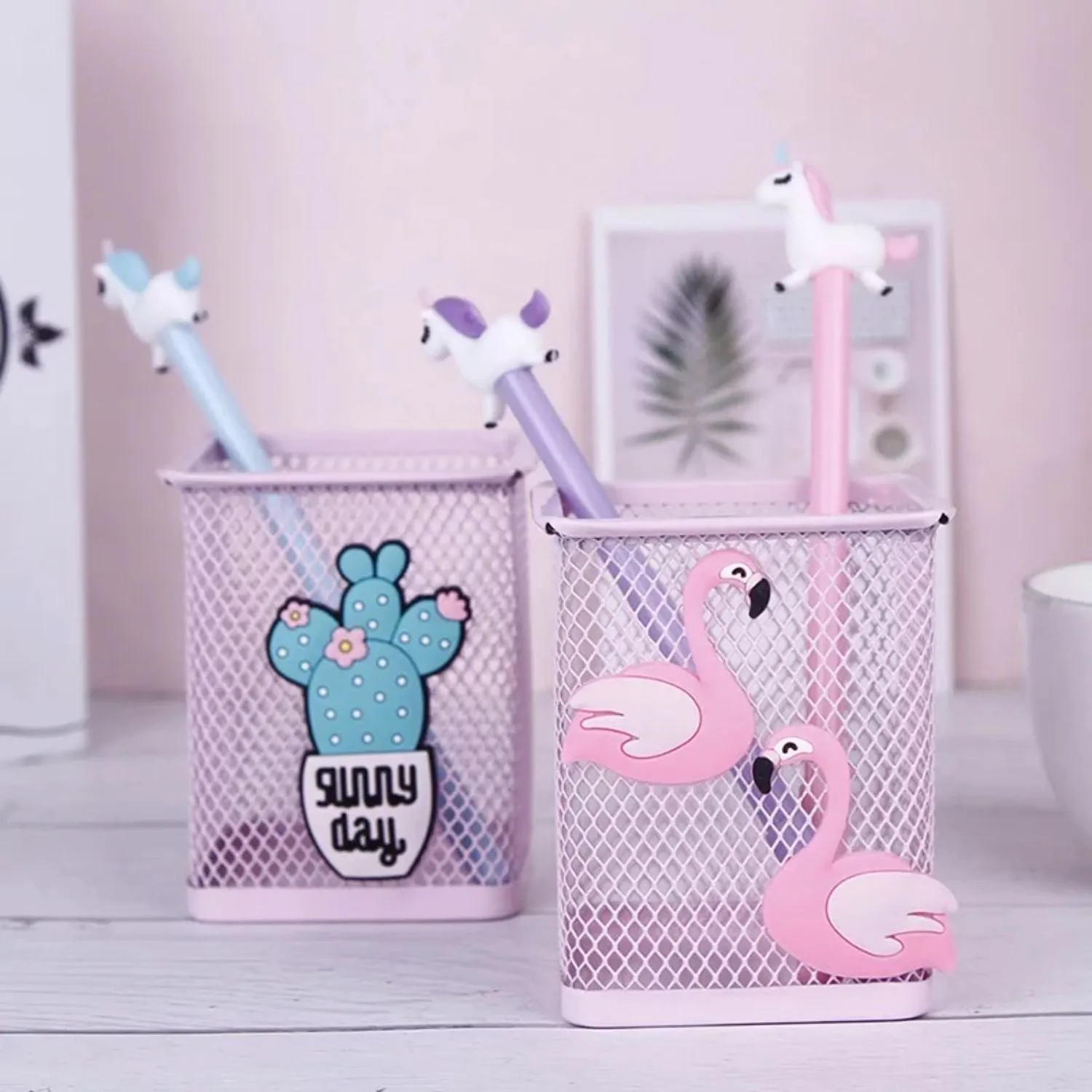 Mesh Pen Stand - Pink