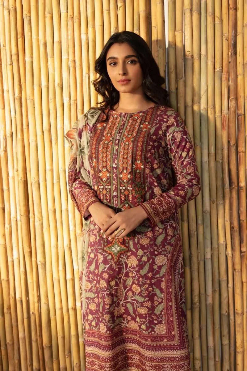 Sapphire Lawn Pakistani 3 Piece Suit SAP83