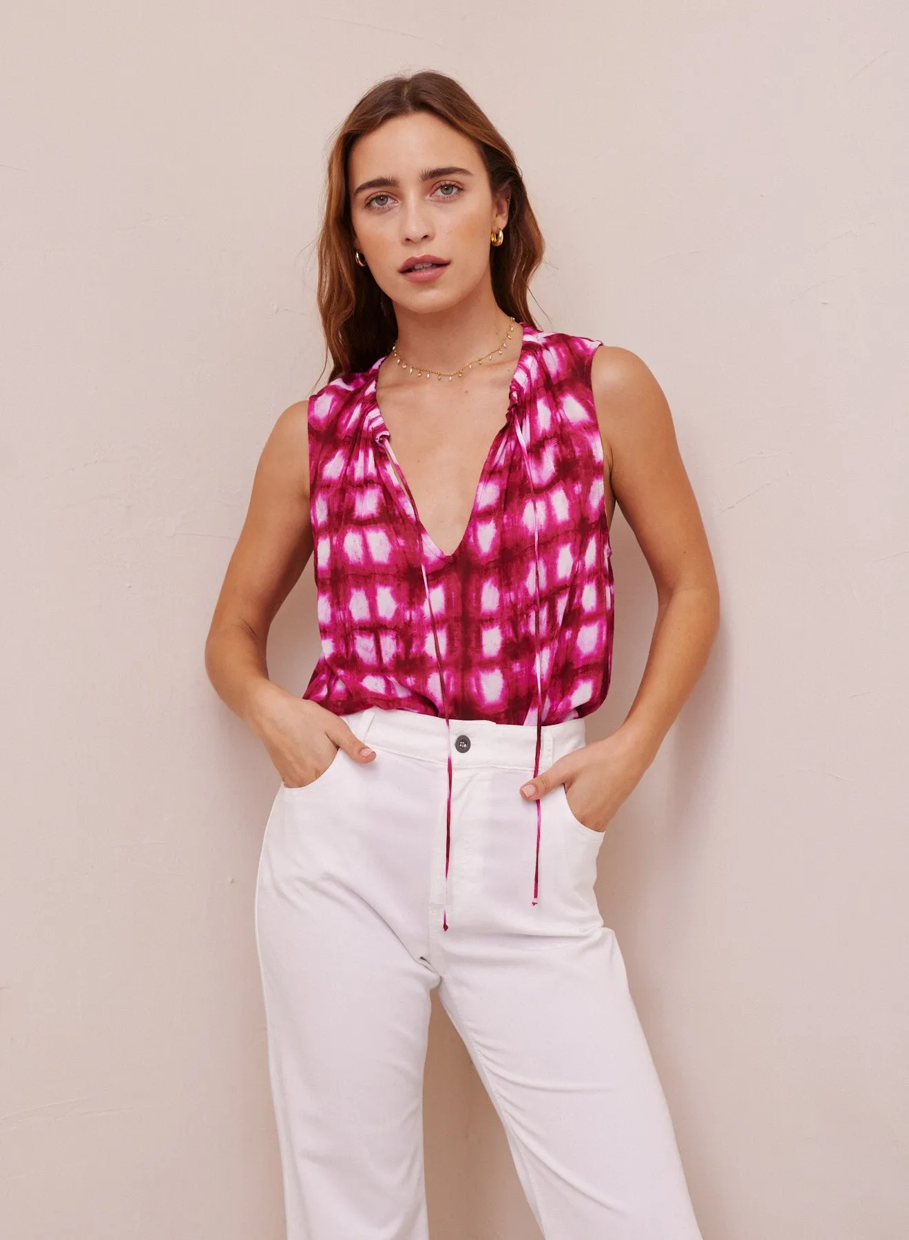 Sleeveless Shirred Neck Pullover - Rosado Shibori Print